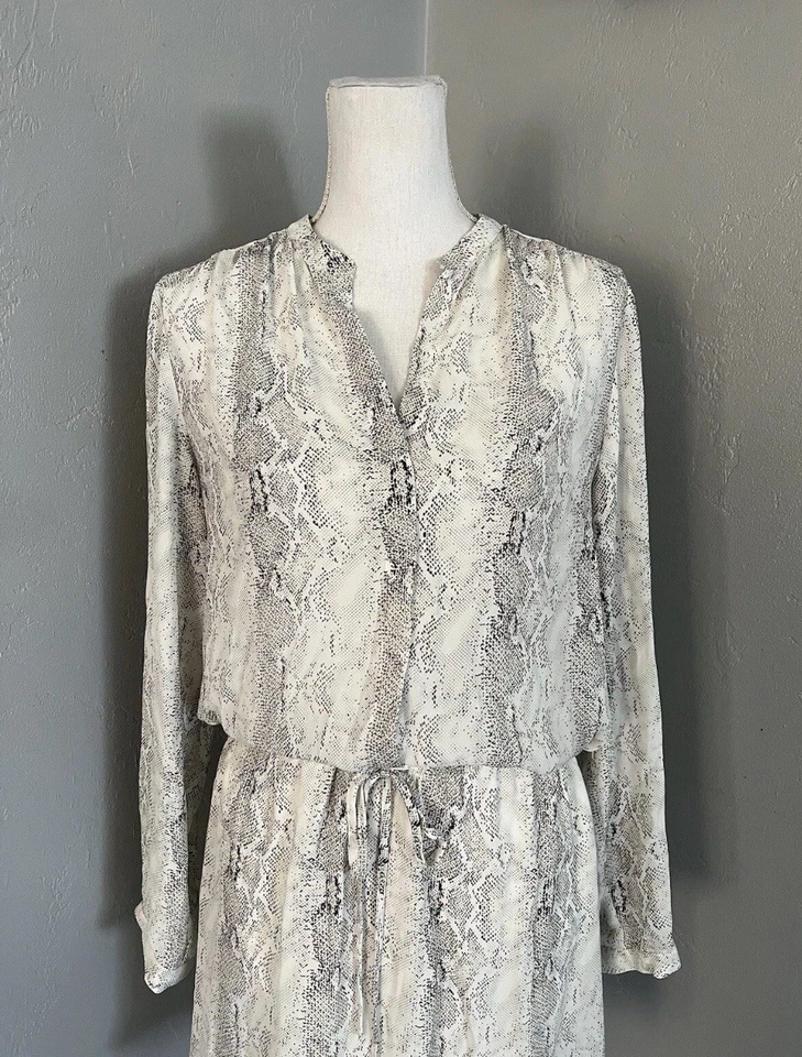 Vestido camisero para mujer Hilary Radley negro blanco estampado de piel de serpiente cintura ceñida XS  Foto 2 de 4
