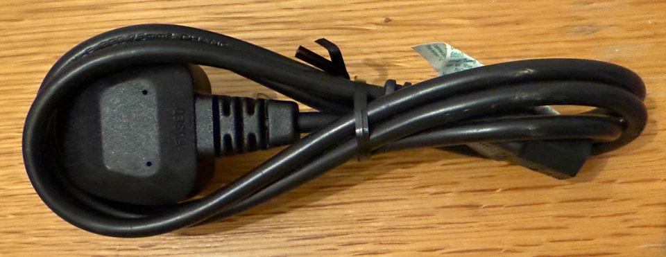 Kaltgerätestecker C13 UK England Stecker Eurokabel C7 Netzkabel Stromkabel 3 pin - Bild 2 von 2