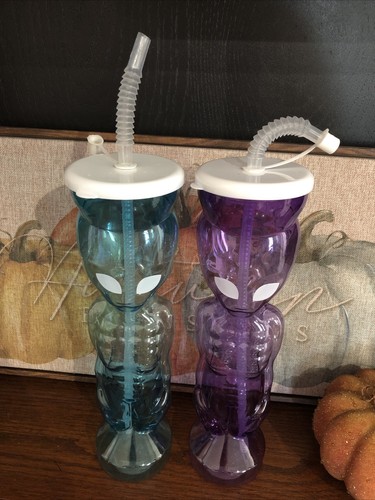 Coppia di tazze da sipper in plastica aliene Space Invader 12" con paglia blu e viola - Foto 2 di 5