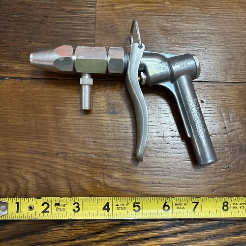 Tri-Con Made In USA J-700-1 Air Blow Nozzle with Abrasive Blaster Body Complete 