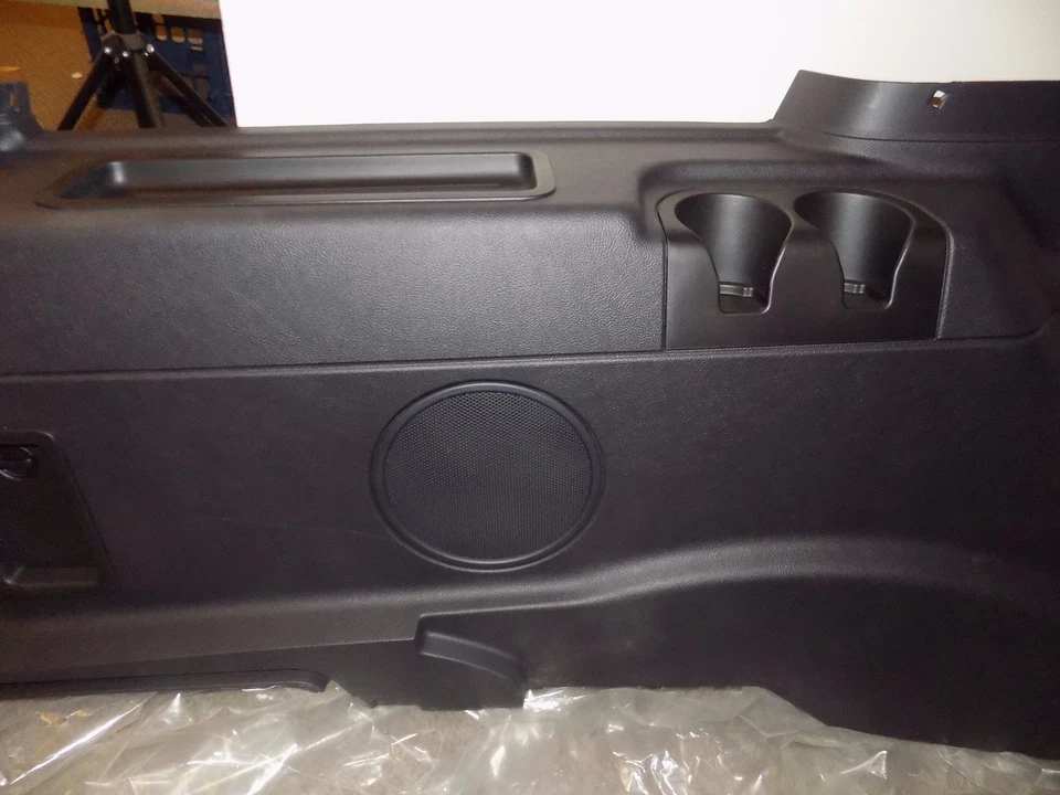 Nuevo OEM Lincoln Navigator Interior Cuarto Panel Borde Conductor Trasero Lado Derecho ¡Raro! Foto 3 de 4