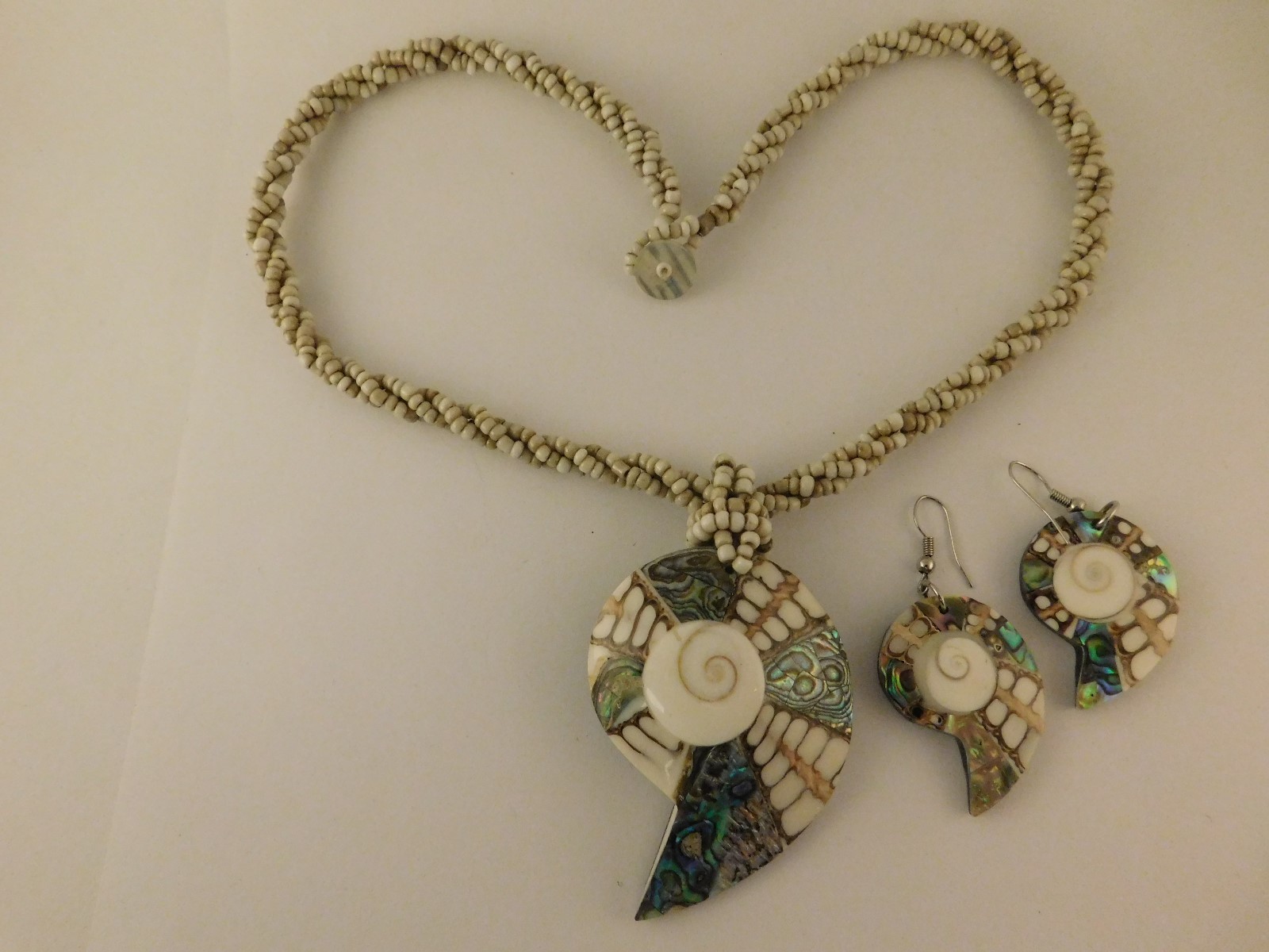 ARTISAN HANDCRAFTED SHELL ABALONE MOP INLAID PEND… - image 3