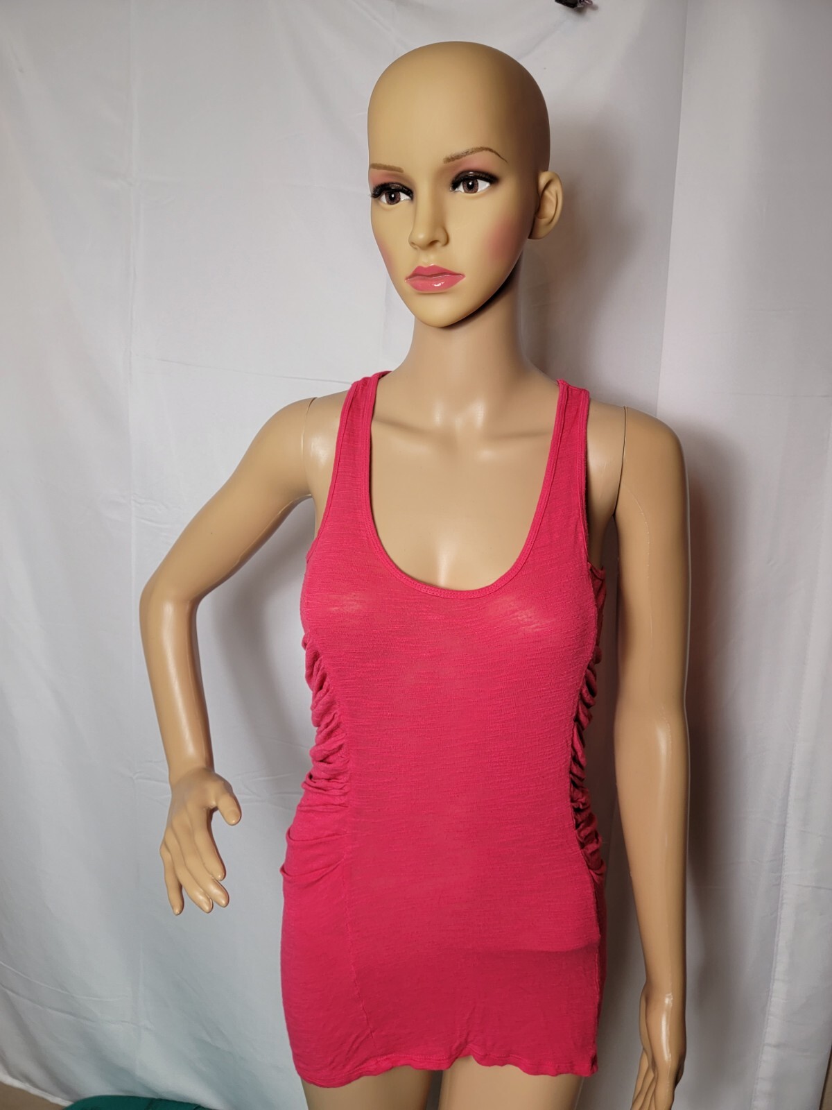 Derek Heart Womens Tank Top Sleeveless Shirt Pink Size Medium Form Fitting