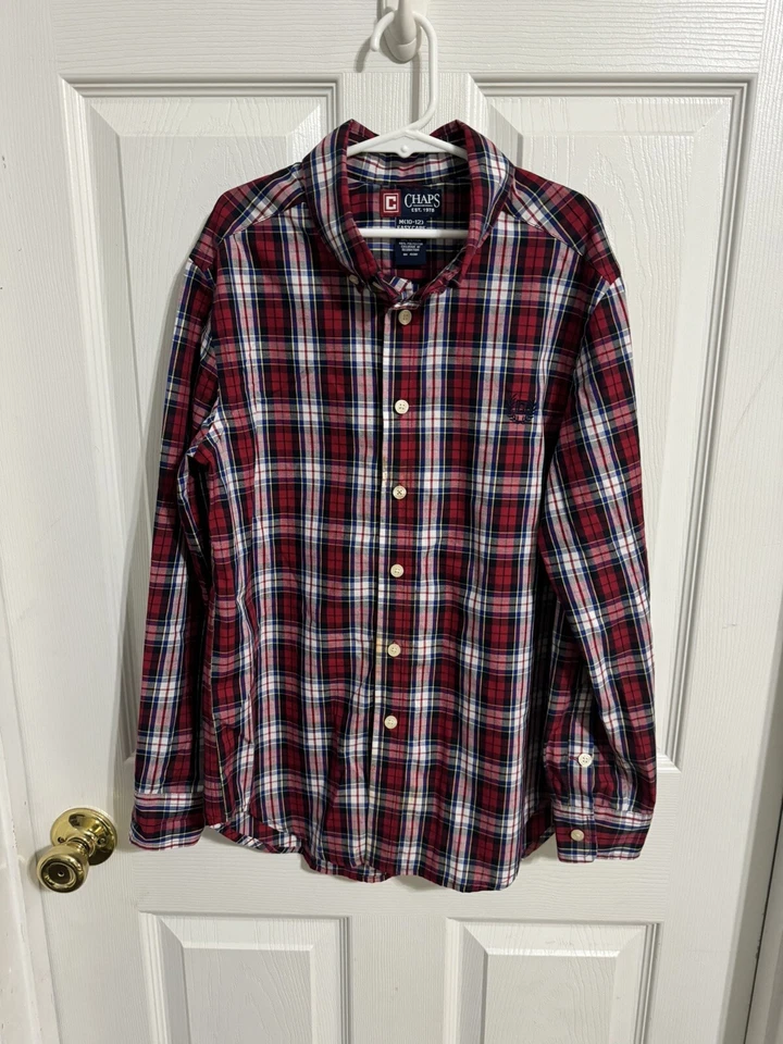 Lote de (2) camisas de vestir a cuadros con botones de manga larga Chaps para niños de 10-12 vacaciones Foto 2 de 4