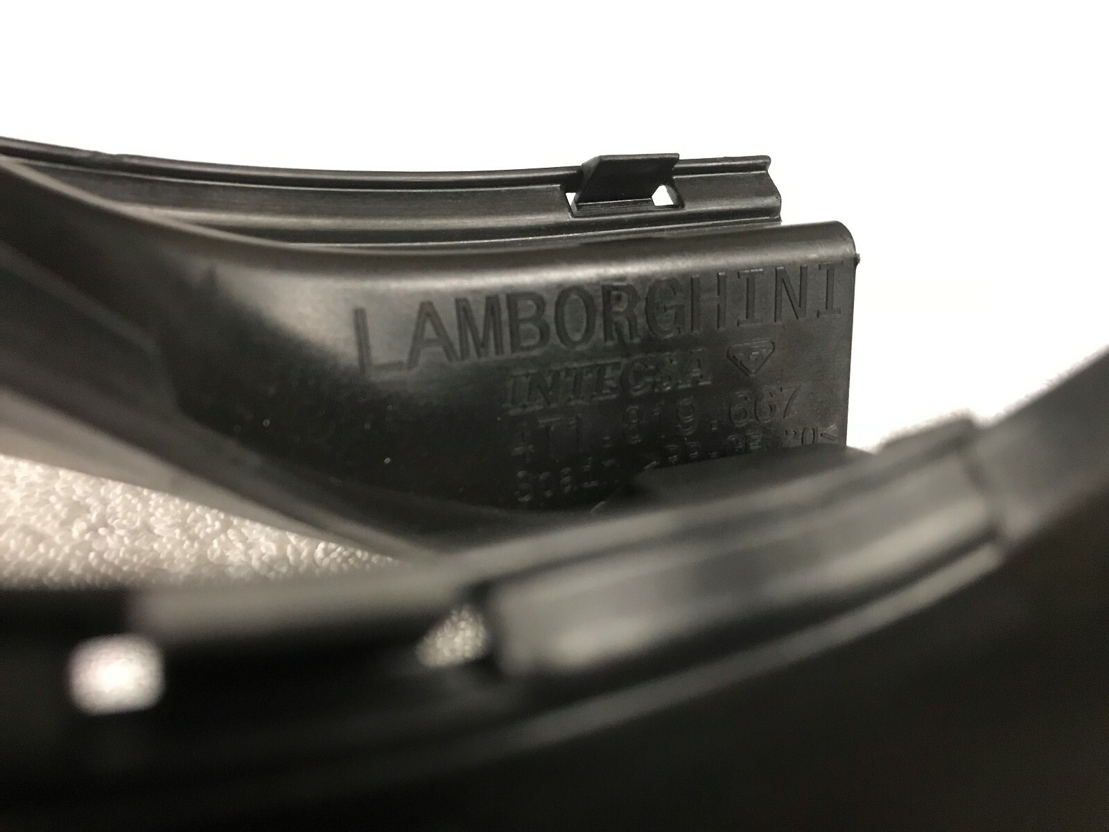 LAMBORGHINI HURACAN LP610 DRIVER LEFT AIR DUCT FOOTWELL GUIDE OEM 4T1819667