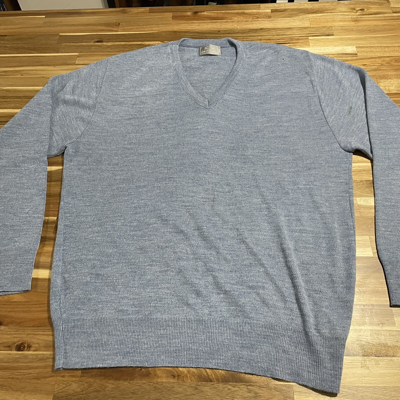 Vintage LE TIGRE Sweater V-NECK Mens 2XL JUMPER Blue Pullover Made in USA 80’s