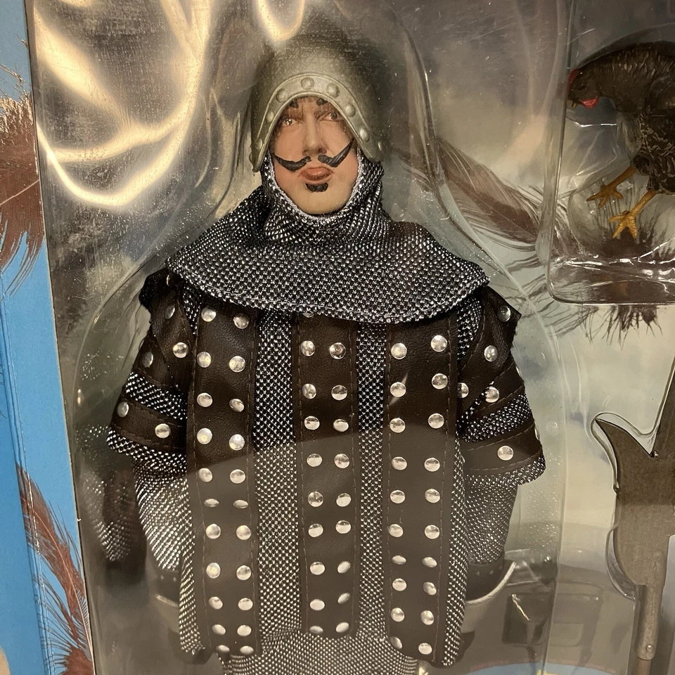 Figura Monty Python & The Holy Grail John Cleese como French Taunter 12" sin abrir Foto 3 de 4