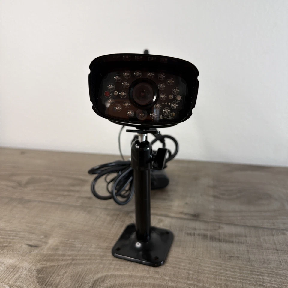 Uniden G755 Guardian Wireless Indoor/Outdoor Weather-proof Security Camera - Image 2 of 4