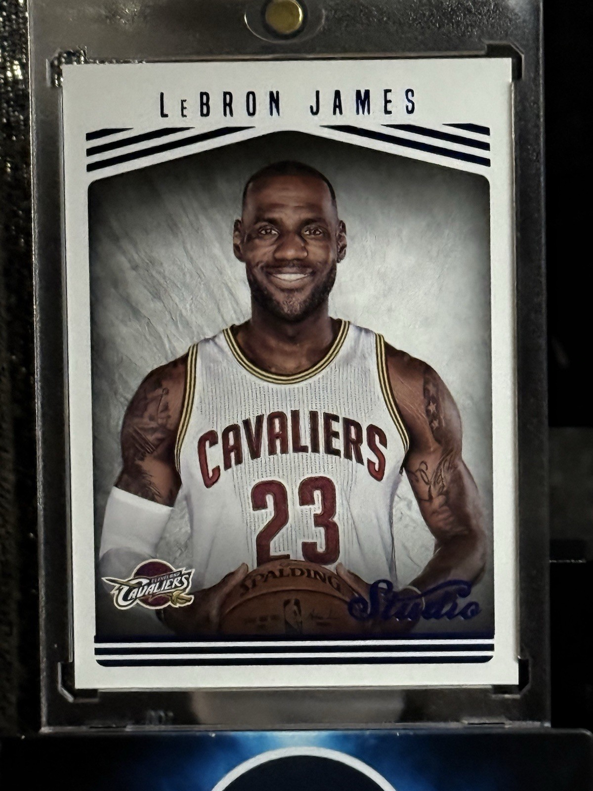 2016-17 PANINI STUDIO #136 LEBRON JAMES