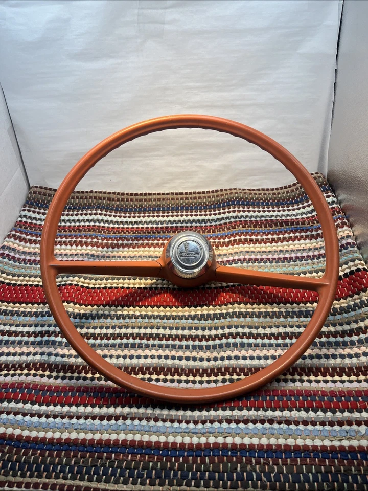Chevrolet Corvair 1961 1962 1963 OEM volante de 2 radios botón de bocina Foto 2 de 4