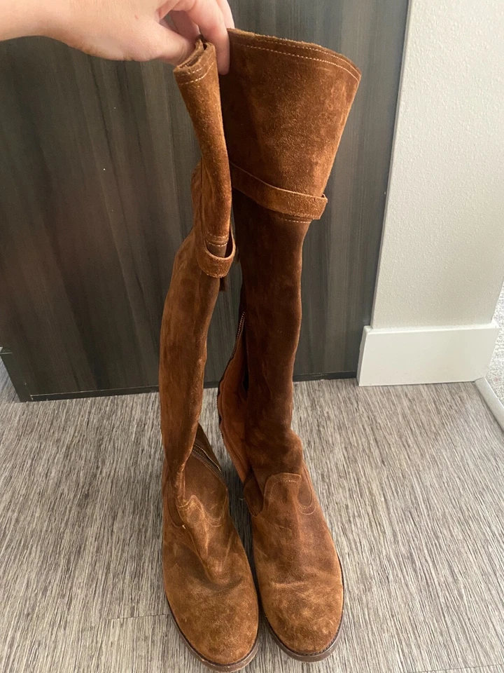 Bota Frye marrom camurça Molly borla acima do joelho, tamanho 9 - Imagem 3 de 4