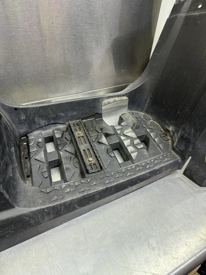 2011 07 08 09 10 Can-Am Outlander Max 650 800R XTP pie derecho reposapiés clavija Foto 4 de 4