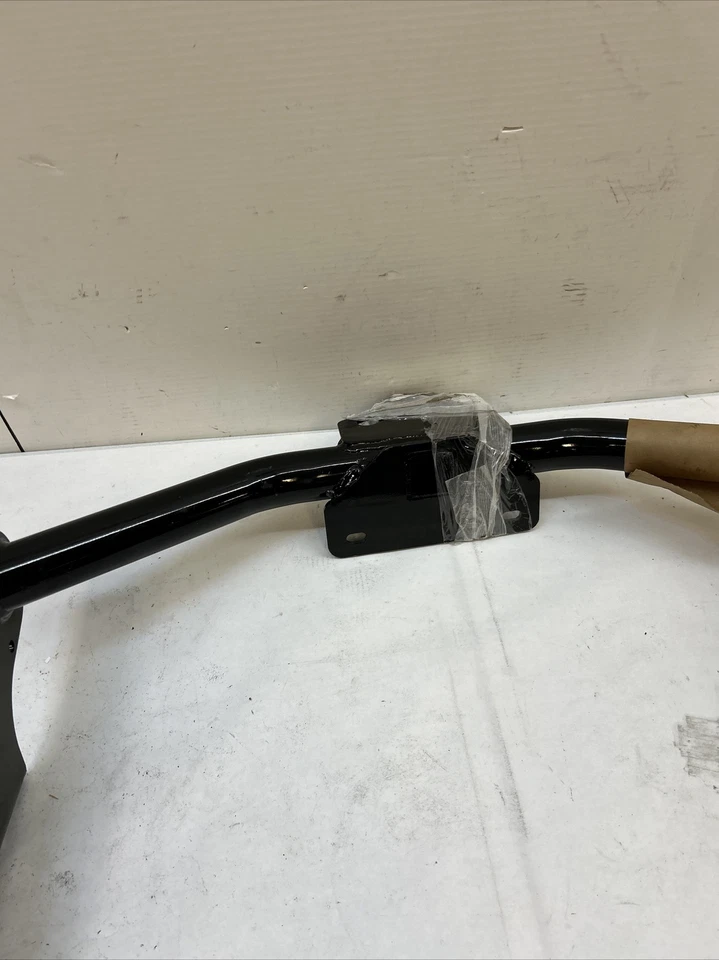 Приемник сцепного устройства Curt класса 3 13374 для классического Dodge Ram 1500 2009-2024 годов выпуска - Изображение 3 из 4