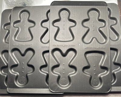 4 Nestle Toll House Cookie Kids Baking Pan  EUC 10 