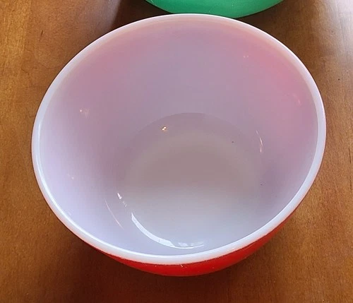 Pyrex #402 Vintage Red Bowl 1.5 Qt Made in USA,  7" Diameter