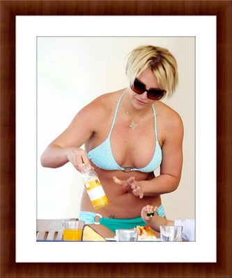 Britney Spears 8.5 x 11 Candid Color Unframed Photograph Collectable Print