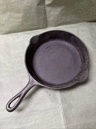 Rare Vintage Griswold #6 Cast Iron Skillet Slant Logo 699 A Erie PA