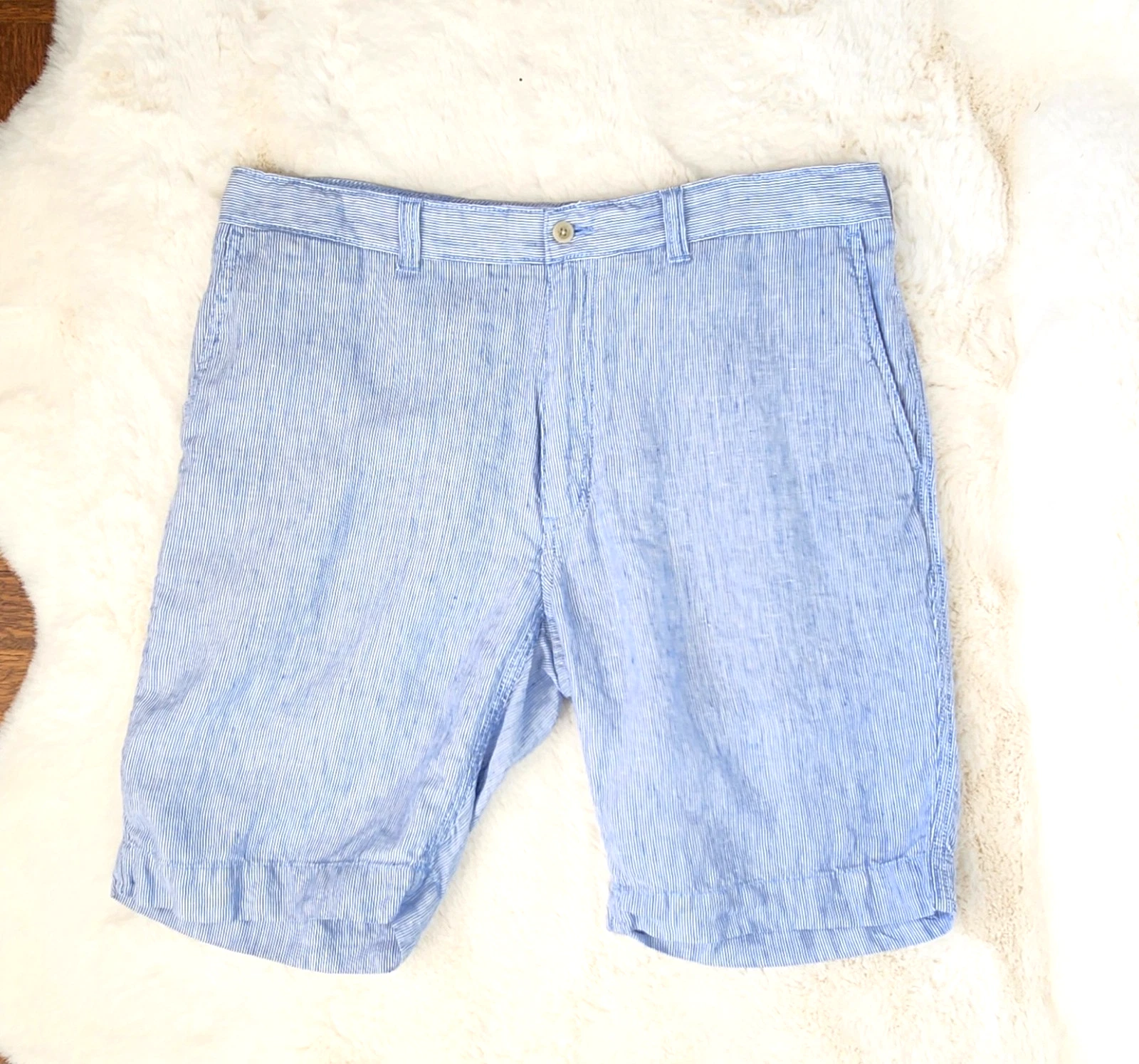 Cremieux Men's 100% linen, blue and white striped shorts - Size 36