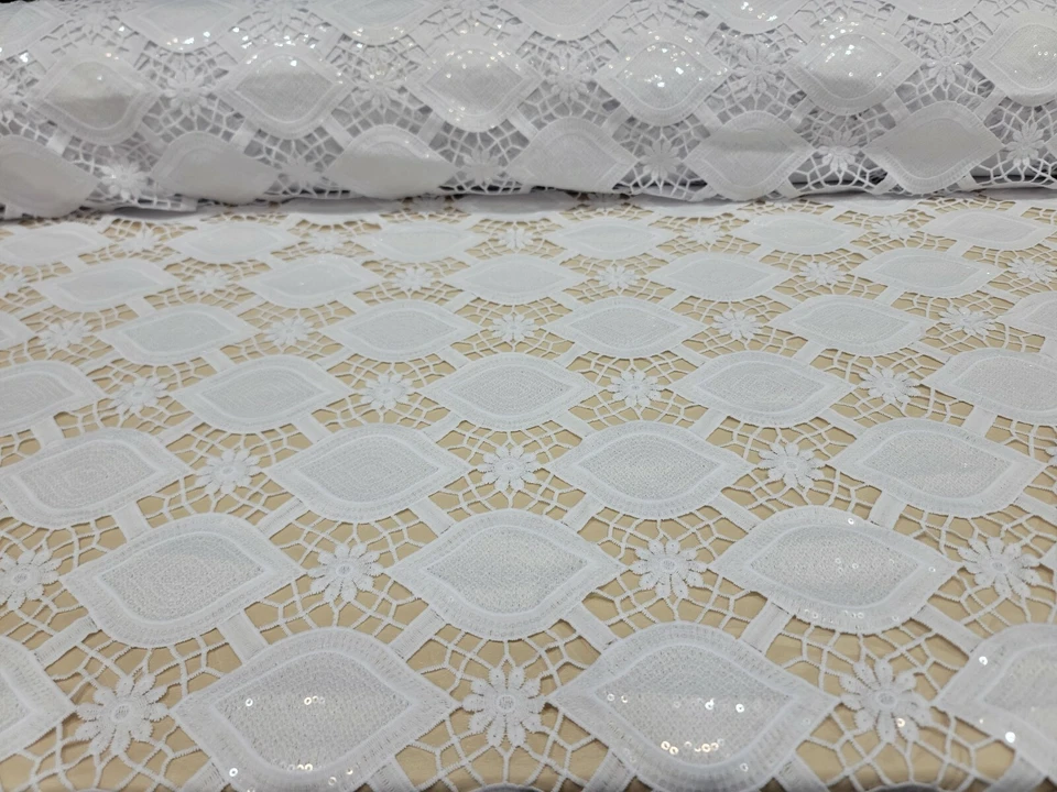 Tela vendida por yarda encaje blanco lentejuelas transparentes guipur bordado geométrico Foto 2 de 4