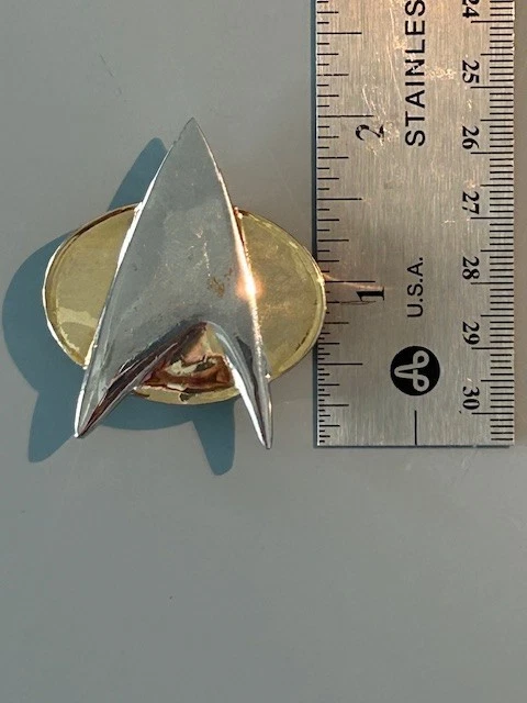 Подлинный винтажный металлический значок коммуникатора Star Trek с магнитной застежкой - Изображение 4 из 4
