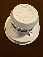 SYSTEM SENSOR 2400 Photoelectronic  SMOKE DETECTOR  New - Open Box - A