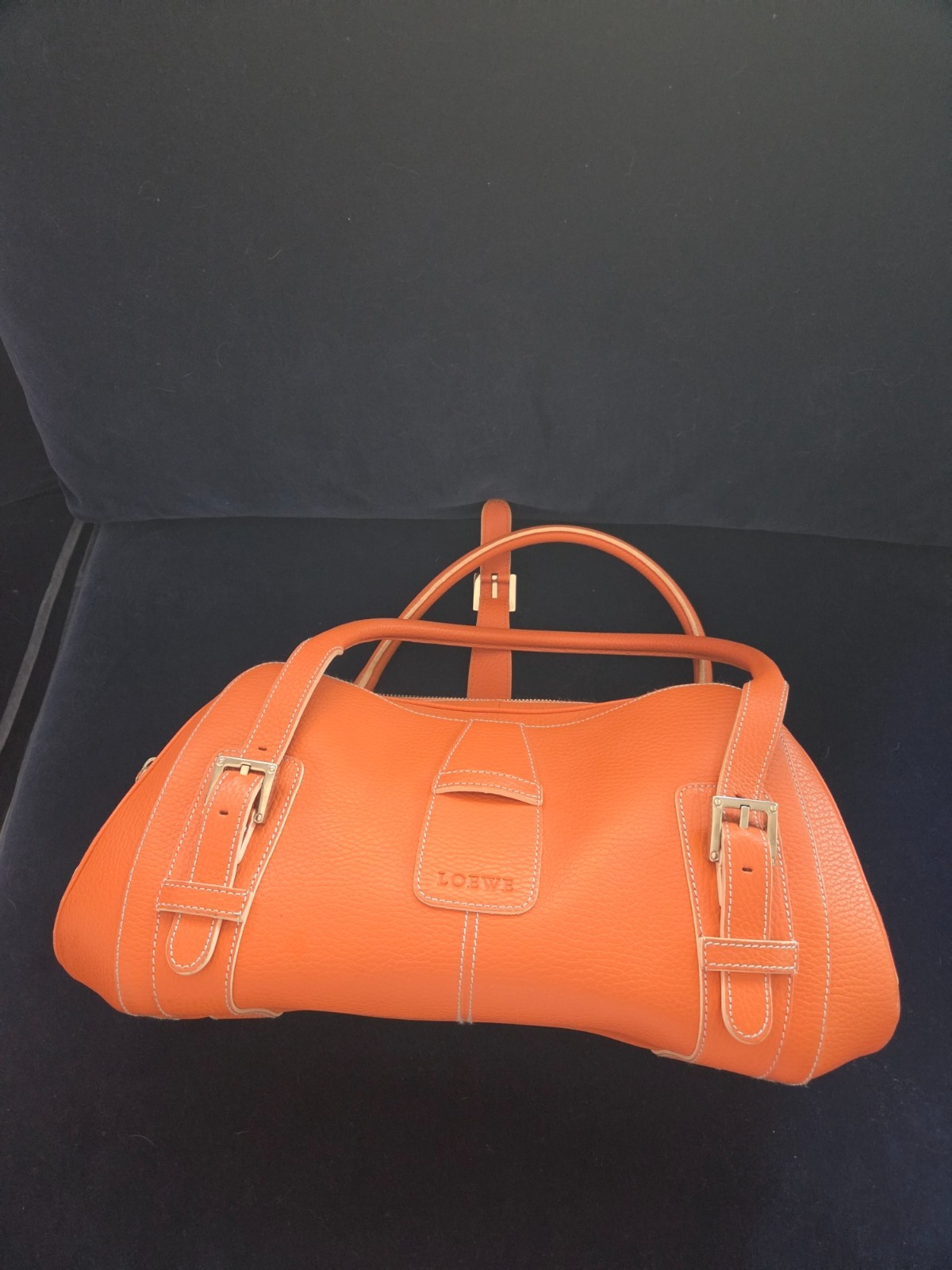 Authentic Loewe  Leather shoulder bag- Good Condition — image 7