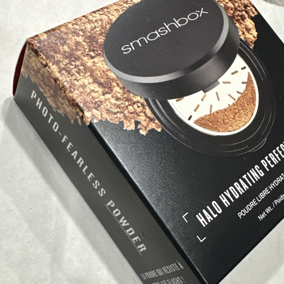 Smashbox Halo Hydrating Perfecting Powder .50oz/15g Light/Medium - Image 3 of 4