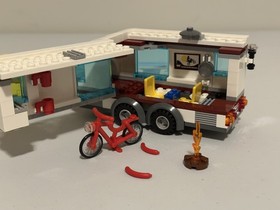 LEGO City: Car and Caravan (4435) 99% complete, Please Read