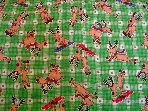 CHRISTMAS Vintage REINDEER On GREEN CHECK 1990's Flannel COTTON Fabric-over 1 yd - Picture 2 of 2