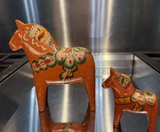 Vtg Swedish Grannas Nils Olsson Dala Wood Hand Painted Horses (2)