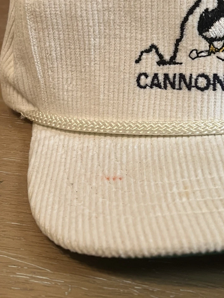 Chapéu de veludo branco vintage Surfs and Viking #9 Cannon Beach OU - Imagem 2 de 4