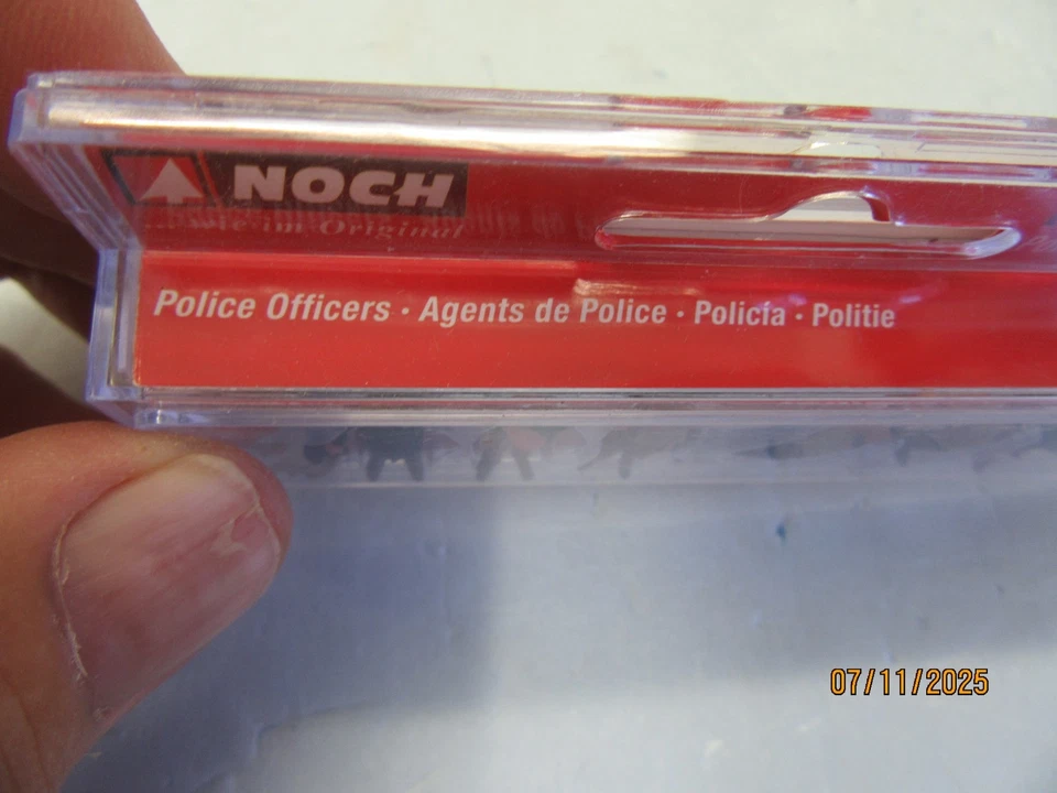 HO - Noch 18000 Police Officers with Police Dog - NIB - Image 2 of 4