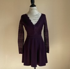 Windsor Lacy V-Neck Formal Dress Women’s Size M