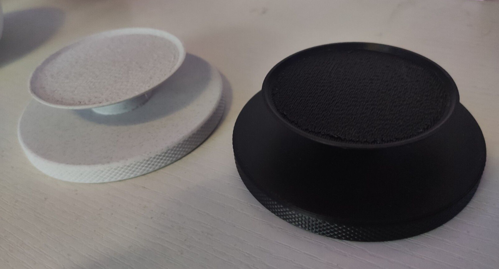 Echo Dot Knurled Marble Effect Stand Mount - Amazon Alexa Echo Dot Speaker 4/5th