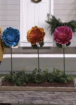 40'' Tall Blue  Bouncing Flower Garden Stake by Exhart QVC New Open Box