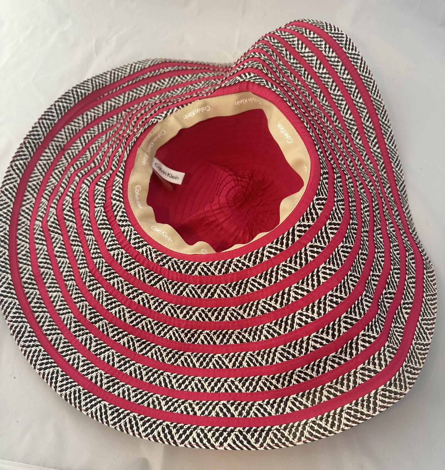 Calvin Klein Circular Patterned Floppy Beach Sun … - image 5