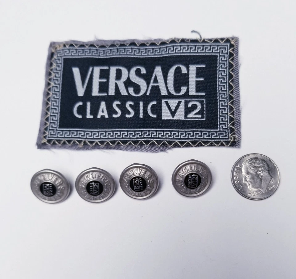 8er SET VINTAGE VERSACE V2 CLASSIC SILBERFARBEN 13MM ERSATZ HEMD KNÖPFE - Bild 2 von 4
