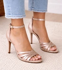 Vince Camuto Nude Metallic Leather Heels Women 8.5 Ankle Strap 4”(B103)