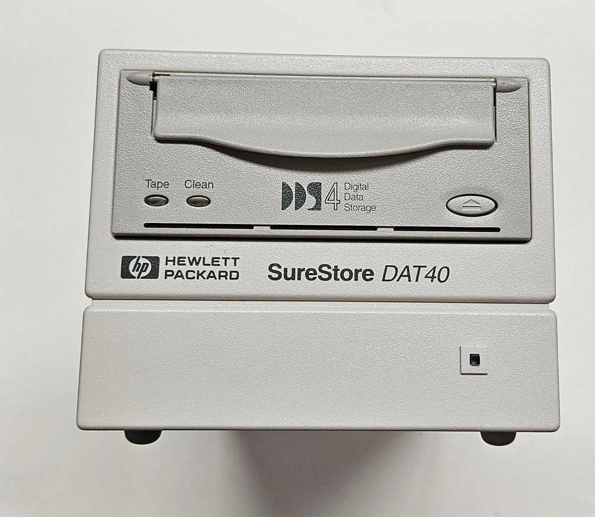 Lecteur De Bande SCSI HP StorageWorks DLTVS 40/80 Go - Série E02010 338113-002