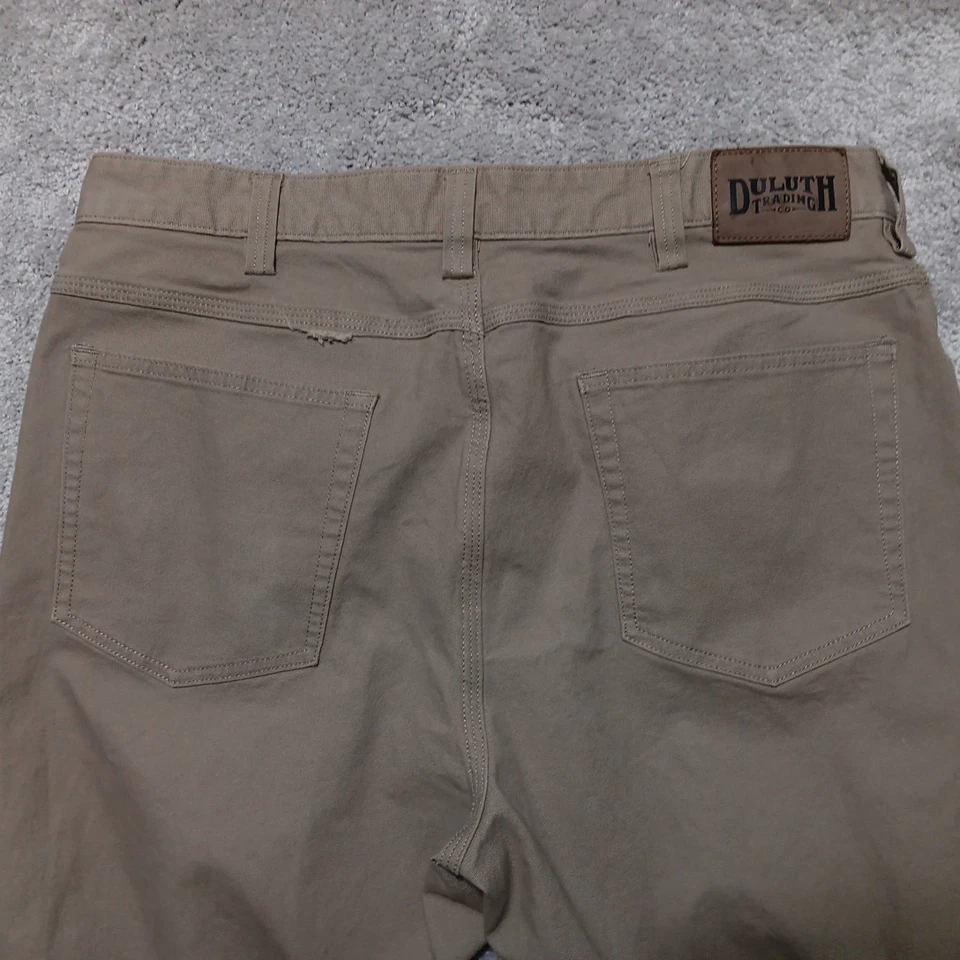 Pantalones flexibles de lona beige para hombre DULUTH TRADING CO 36x28 Foto 3 de 4