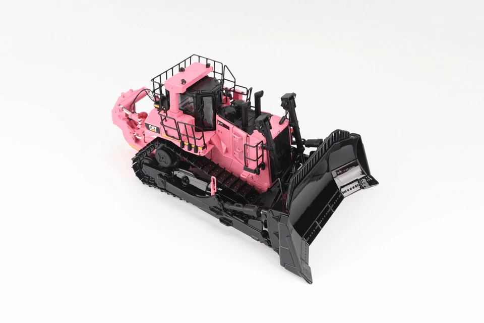 New Sealed 1:50 Cat D11T Track Type Bull Dozer The McGrath Foundation RARE - Image 4 of 4