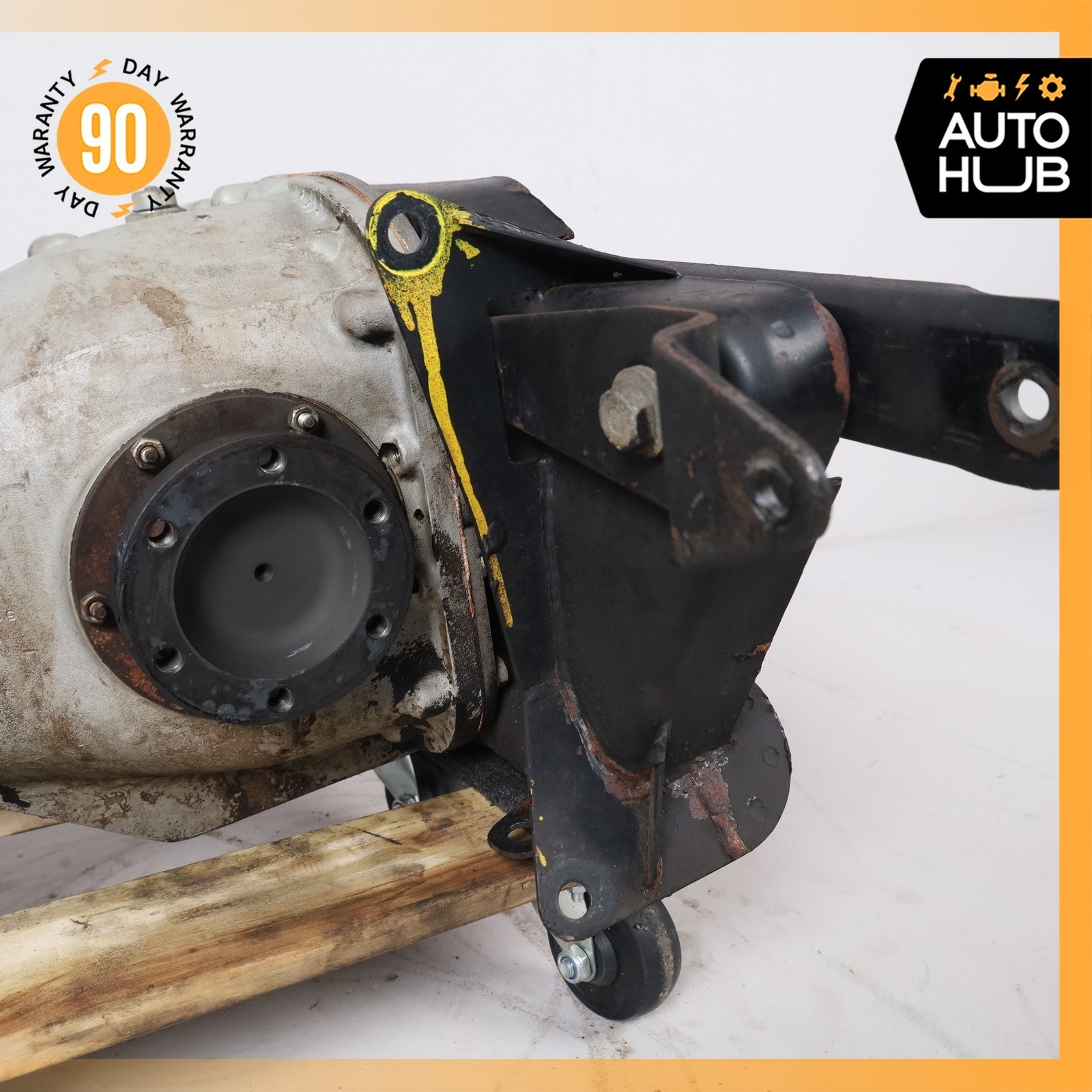 81-86 Rolls Royce Silver Spirit Mulsanne Rear Differential Diff Axle Carrier OEM