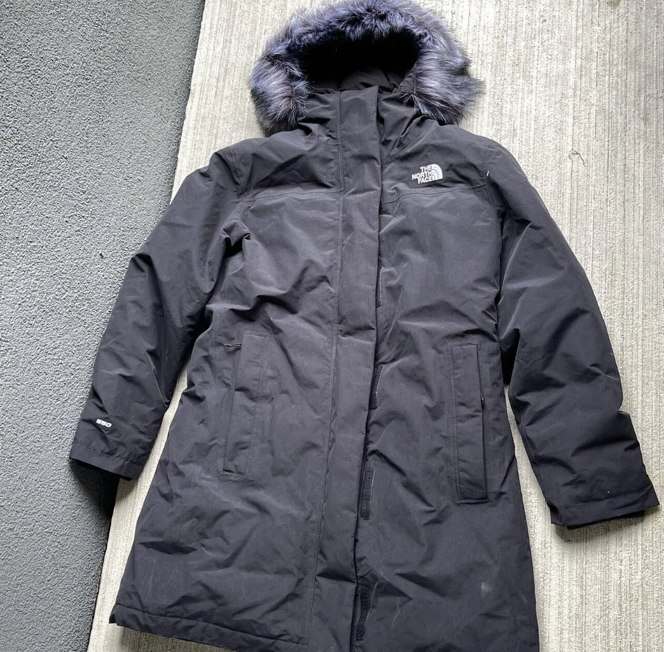 Abrigo de plumón The North Face Arctic Parka para mujer TNF negro talla M Foto 3 de 4