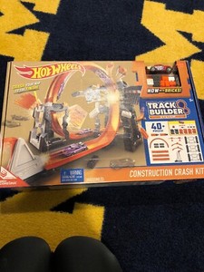 hot wheels track builder 40 pieces
