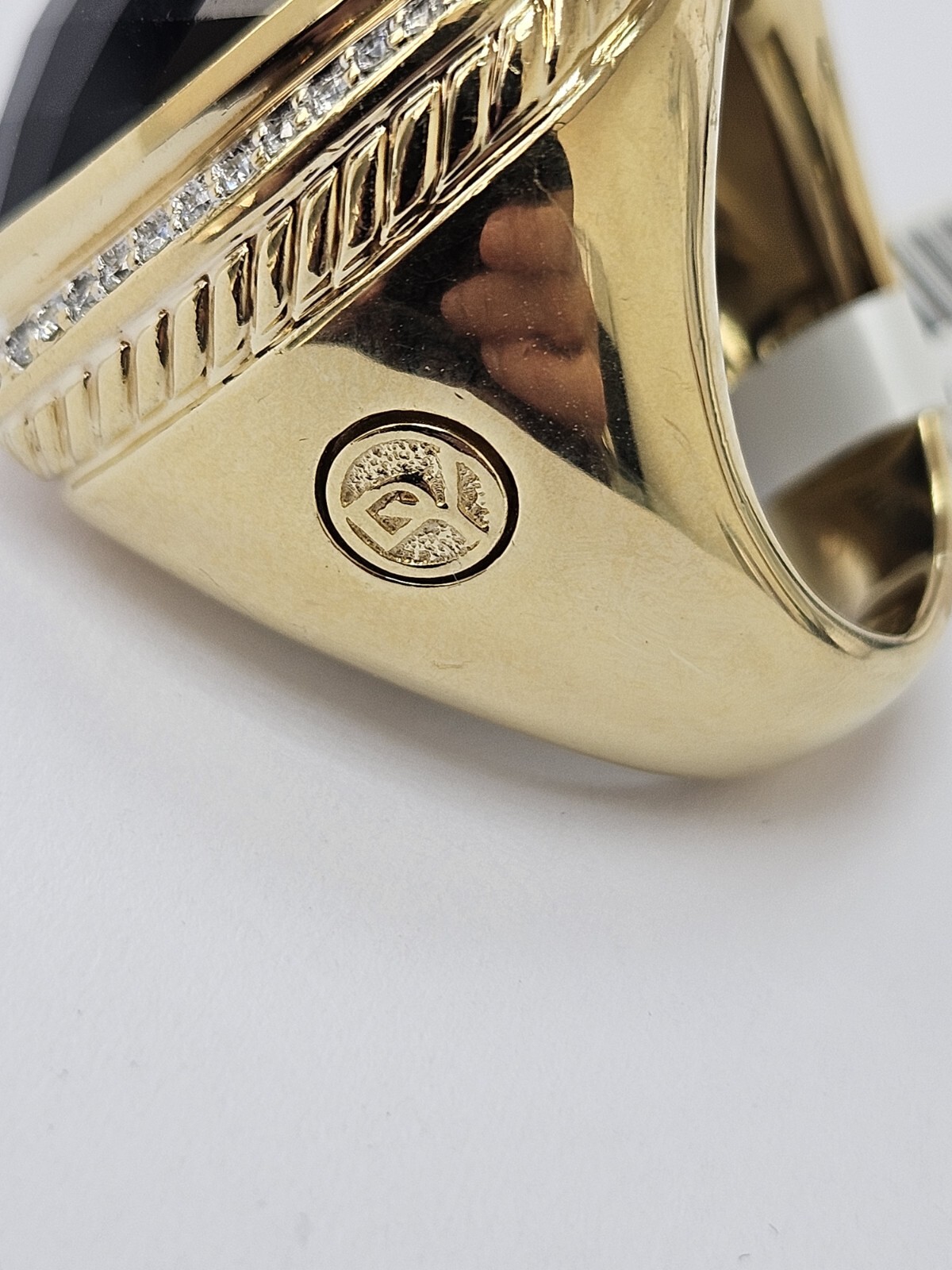David Yurman 18k Yellow Gold Onyx Diamond Ring - image 7