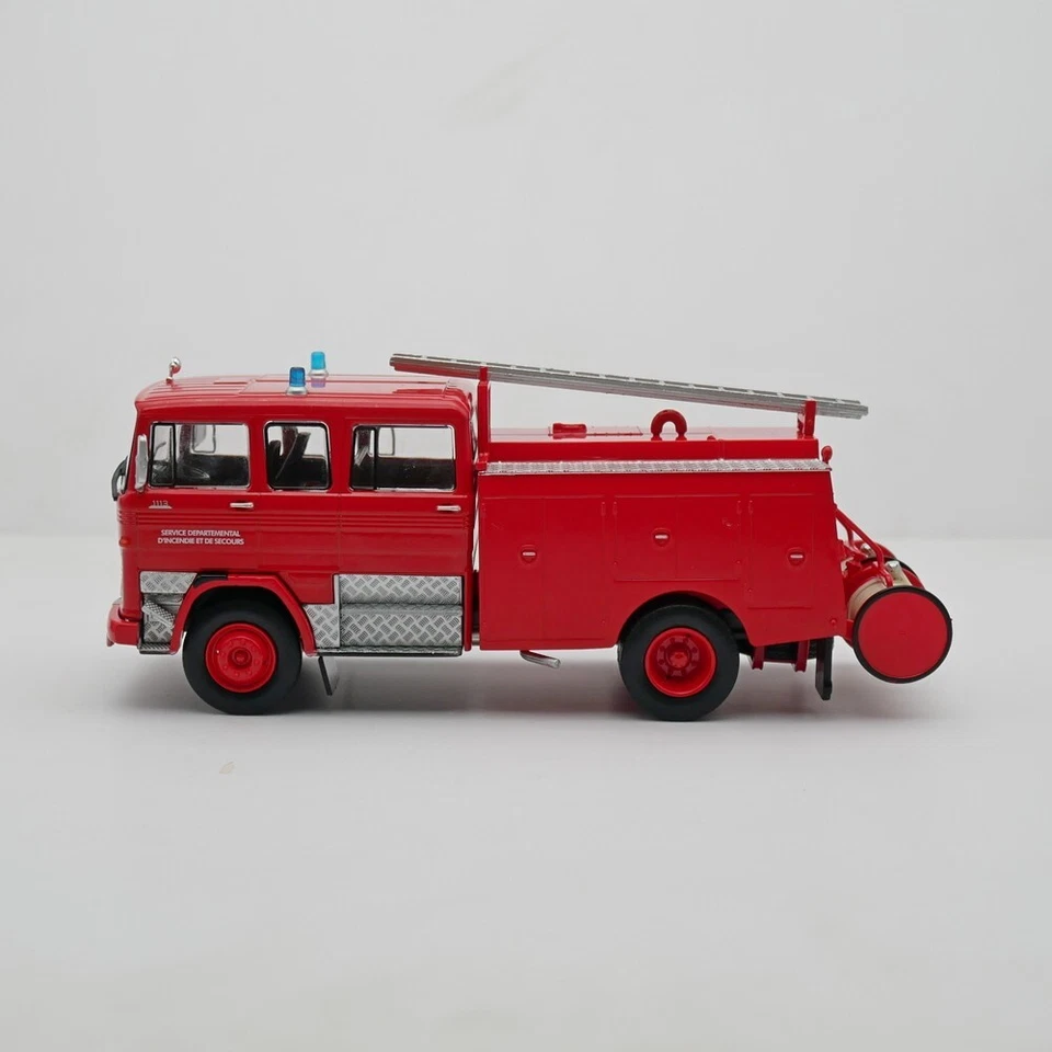 Camión de bomberos Ixo 1:43 Mercedes-Benz 1113 modelo de coche fundido a presión vehículo de juguete Foto 2 de 4