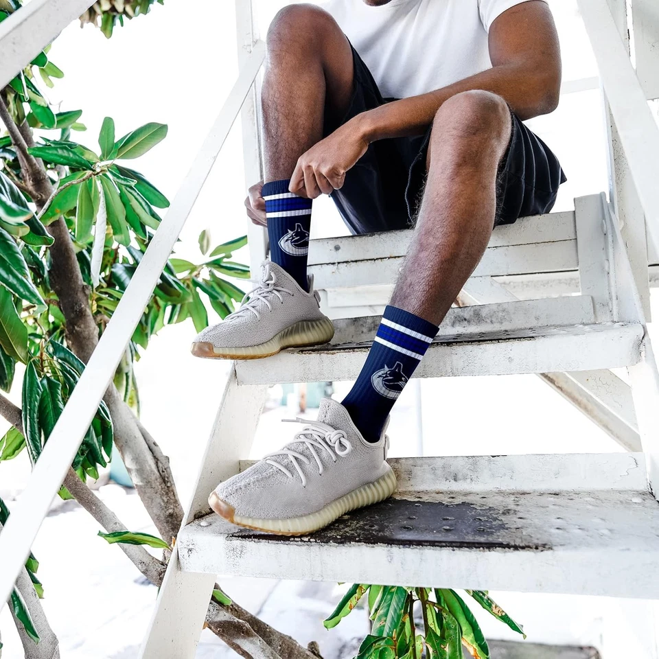 For Bare Feet Women's NFL Four Stripe Socks Large, Team Color  - Image 2 of 4