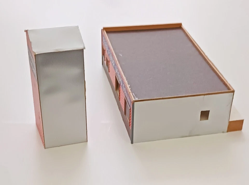 HO SCALE PURINA CHOWS PROCESSING PLANT BUILDING  FROM WOOD/CARDBOARD - Image 4 of 4