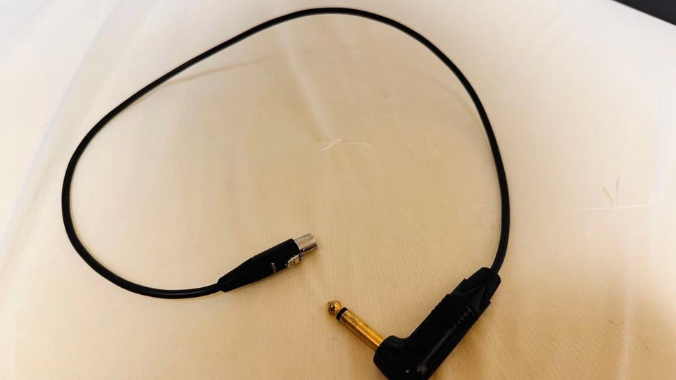 USED Line 6 Relay G50 Digital Guitar Wireless System TBP12 Bodypack Transmitter - Image 4 of 4