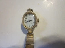 Vintage CARVILLE Womens Wristwatch GOLD TONE FOR PROJECT WATCH OR PARTS